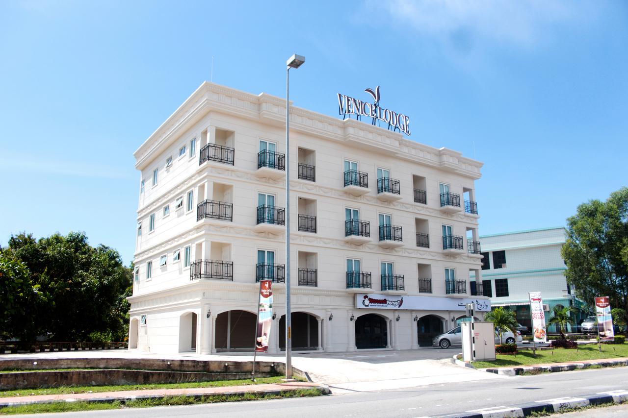 威尼斯山林小屋 斯里巴加湾市 外观 照片