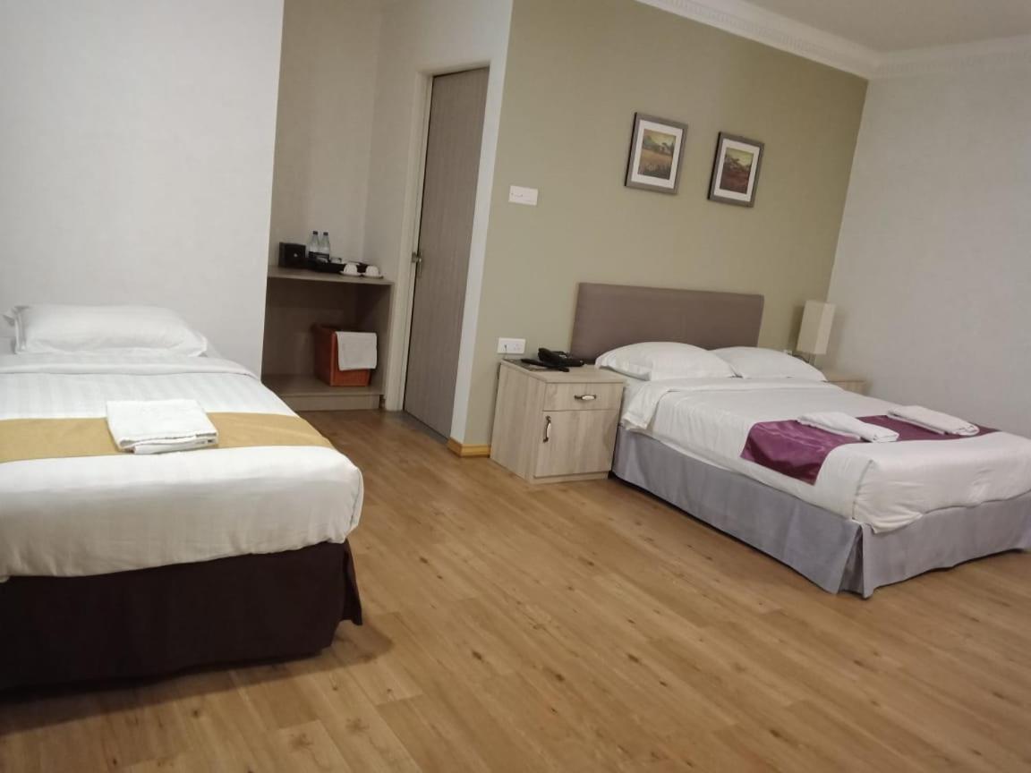 威尼斯山林小屋 斯里巴加湾市 外观 照片